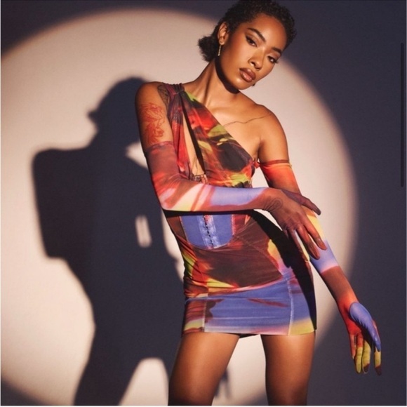 House of CB Dresses & Skirts - NWOT House of CB Dahlia Printed Cut Out Corset Mini Dress sz S